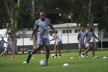 Dupla fundamental da Ponte Preta se recupera a tempo para confronto com o Goiás