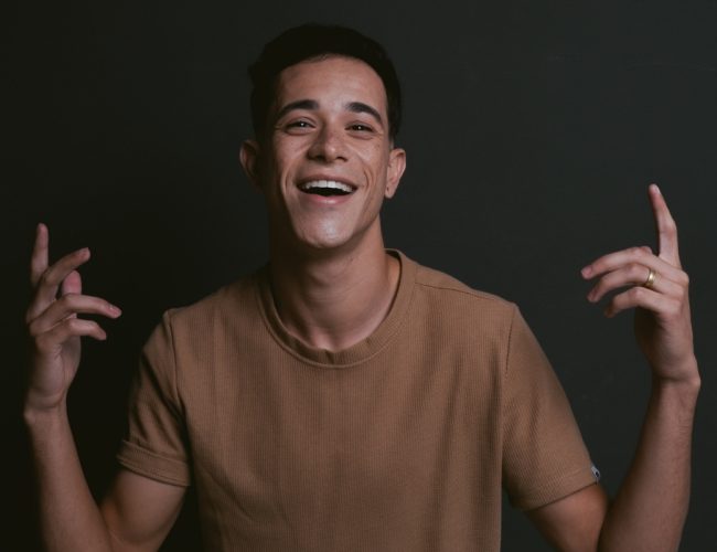 Ricarlo Rocha, com mais de 4 milhões de visualizações no YouTube e mais de 92 mil inscritos, conquista um público fiel e cada vez maior!