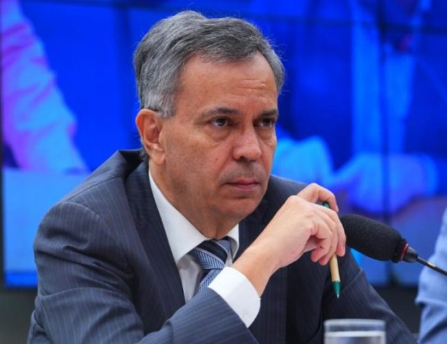 Polícia Federal mira deputado baiano em nova fase da Operação Overclean